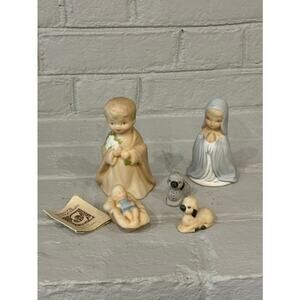Vintage Editions in Porcelain Nativity Set